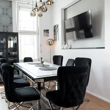 With 4 Bedrooms Σπίτι διακοπών Άιζεναχ