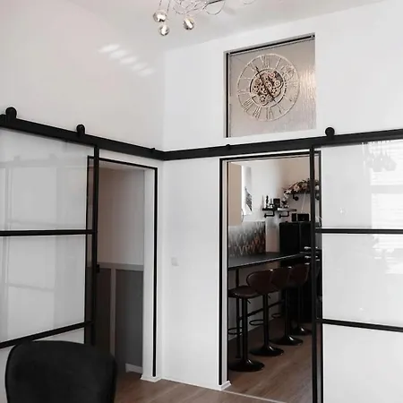 With 4 Bedrooms Σπίτι διακοπών Άιζεναχ